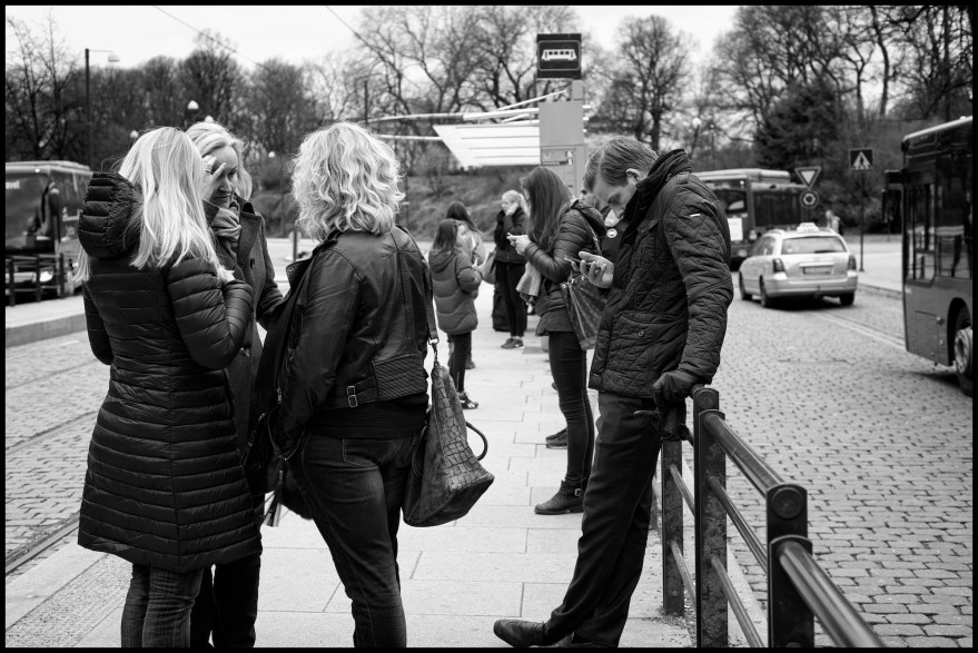 Mobile Man and the Three Blondes